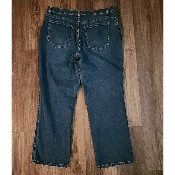 Lee Jeans Womens 14 Short Relaxed Fit Medium Wash Straight - Picture 2 of 7